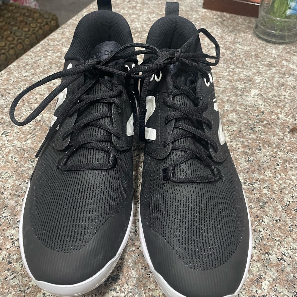 New Balance Black Baseball Cleats Lightweight Mesh Design